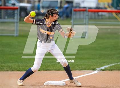Thumbnail 2 in Port Huron Northern @ Port Huron photogallery.