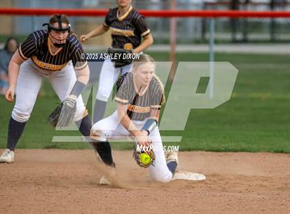 Thumbnail 2 in Port Huron Northern @ Port Huron photogallery.