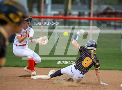 Thumbnail 3 in Port Huron Northern @ Port Huron photogallery.