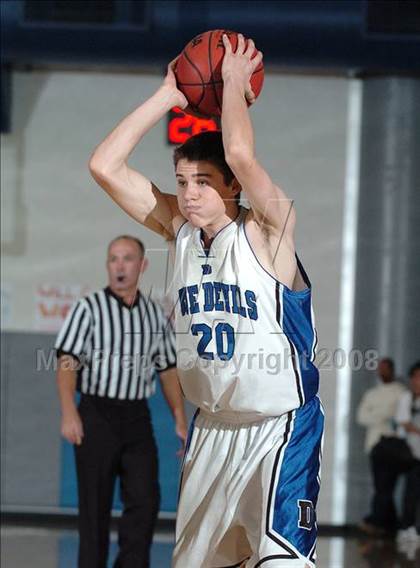 Thumbnail 1 in Nevada Union vs. Davis (Les Curry Invitational) photogallery.