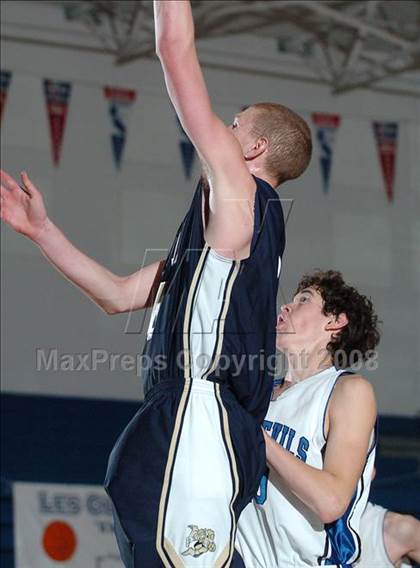 Thumbnail 1 in Nevada Union vs. Davis (Les Curry Invitational) photogallery.