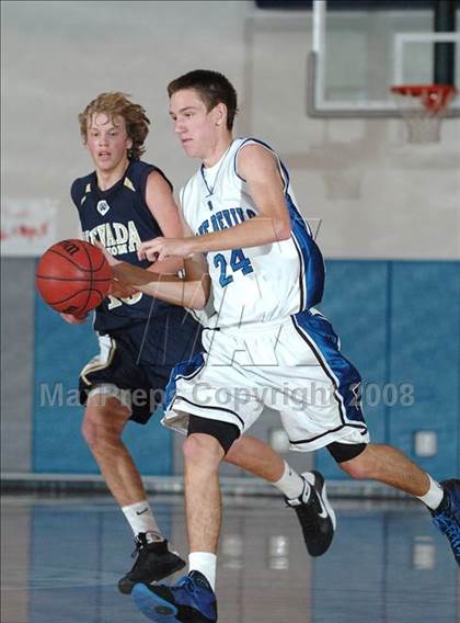 Thumbnail 1 in Nevada Union vs. Davis (Les Curry Invitational) photogallery.