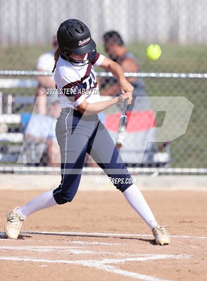 Thumbnail 3 in Cherokee Trail @ Smoky Hill photogallery.