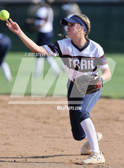 Thumbnail 3 in Cherokee Trail @ Smoky Hill photogallery.