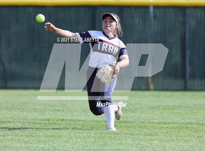 Thumbnail 3 in Cherokee Trail @ Smoky Hill photogallery.