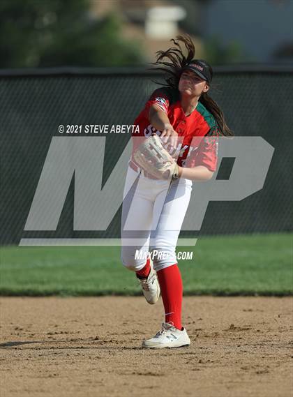 Thumbnail 1 in Cherokee Trail @ Smoky Hill photogallery.