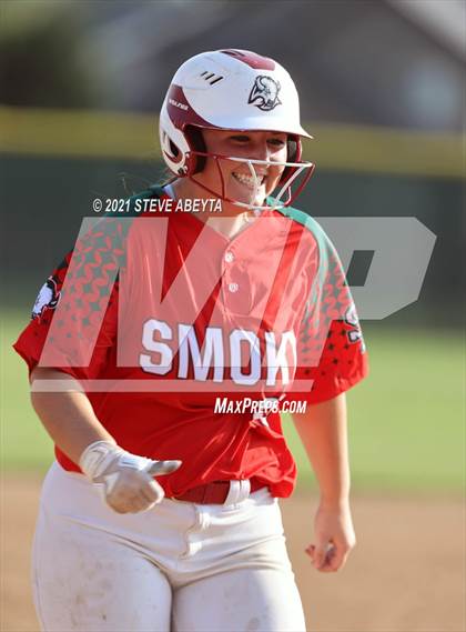Thumbnail 1 in Cherokee Trail @ Smoky Hill photogallery.