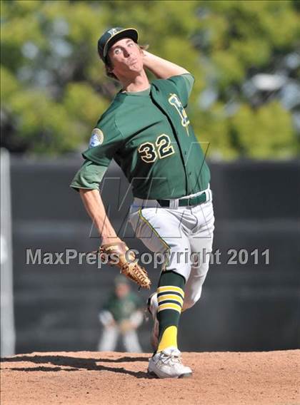 Thumbnail 2 in Edison vs. Lakewood (CIF SS D1 Playoffs) photogallery.