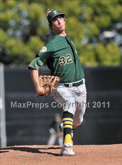 Thumbnail 1 in Edison vs. Lakewood (CIF SS D1 Playoffs) photogallery.