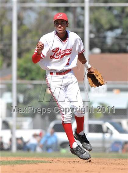 Thumbnail 2 in Edison vs. Lakewood (CIF SS D1 Playoffs) photogallery.