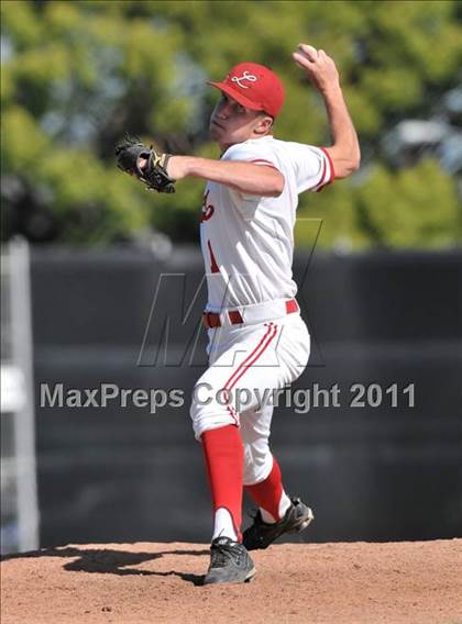 Thumbnail 1 in Edison vs. Lakewood (CIF SS D1 Playoffs) photogallery.