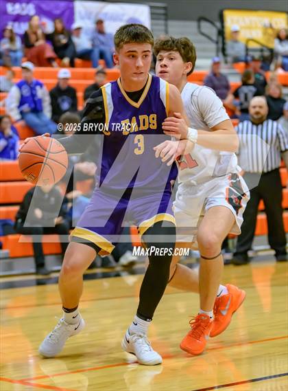 Thumbnail 2 in Eads vs. Elkhart photogallery.