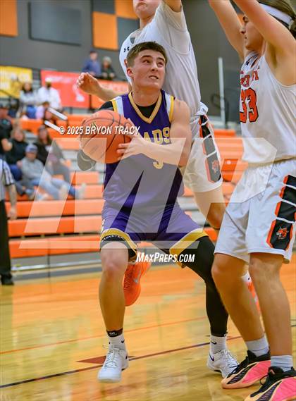 Thumbnail 1 in Eads vs. Elkhart photogallery.