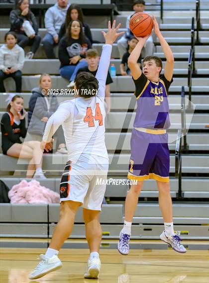 Thumbnail 1 in Eads vs. Elkhart photogallery.