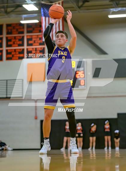 Thumbnail 1 in Eads vs. Elkhart photogallery.