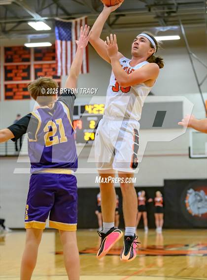 Thumbnail 1 in Eads vs. Elkhart photogallery.