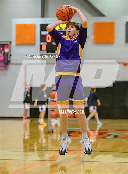 Thumbnail 2 in Eads vs. Elkhart photogallery.