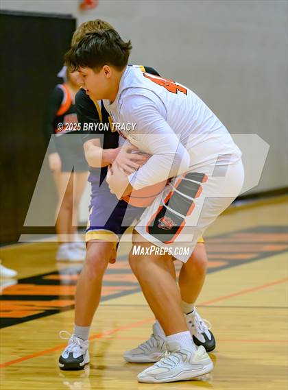 Thumbnail 2 in Eads vs. Elkhart photogallery.