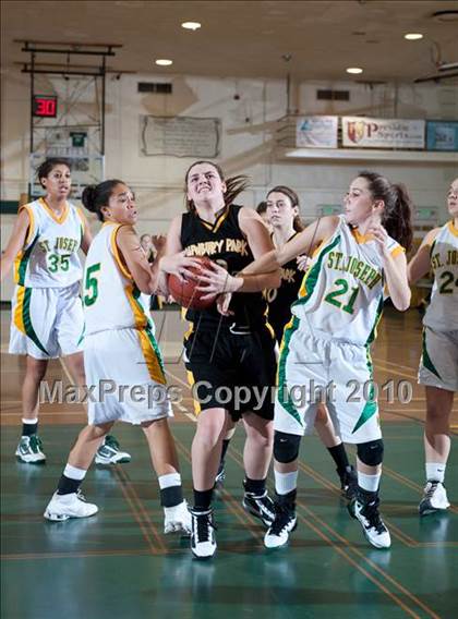 Thumbnail 2 in St. Joseph vs. Newbury Park (Santa Barbara Tournament of Champions) photogallery.