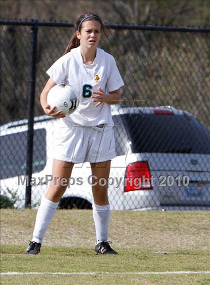 Thumbnail 1 in La Reina vs Oak Park  photogallery.