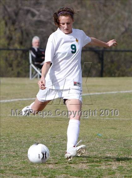 Thumbnail 3 in La Reina vs Oak Park  photogallery.