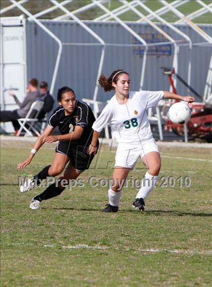 Thumbnail 1 in La Reina vs Oak Park  photogallery.