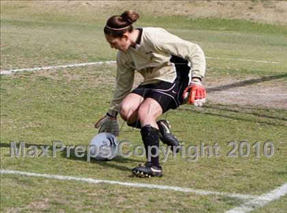 Thumbnail 3 in La Reina vs Oak Park  photogallery.