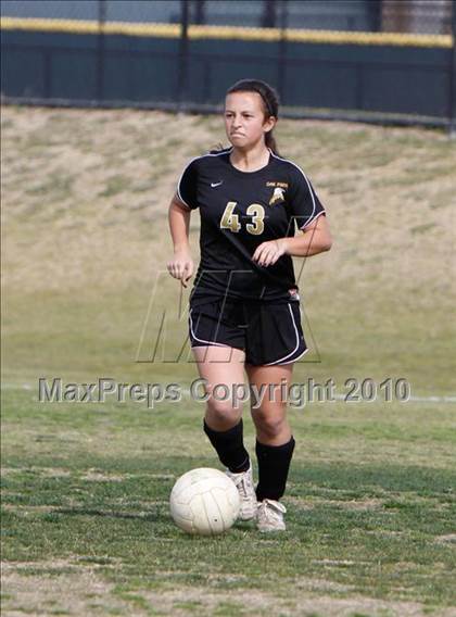 Thumbnail 1 in La Reina vs Oak Park  photogallery.