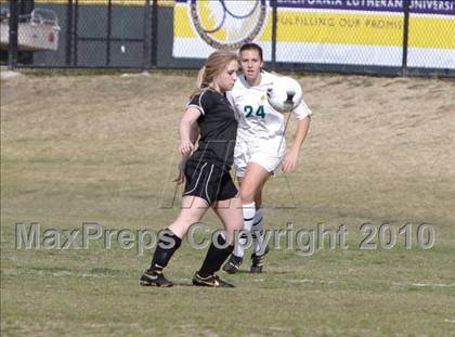 Thumbnail 2 in La Reina vs Oak Park  photogallery.