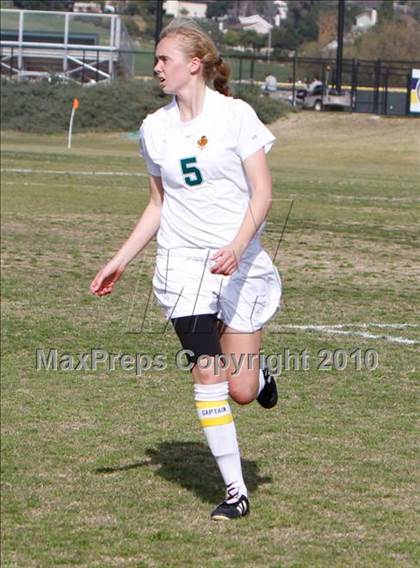Thumbnail 3 in La Reina vs Oak Park  photogallery.