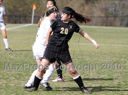 Thumbnail 2 in La Reina vs Oak Park  photogallery.