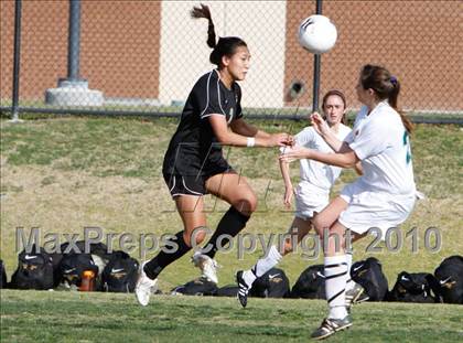 Thumbnail 1 in La Reina vs Oak Park  photogallery.