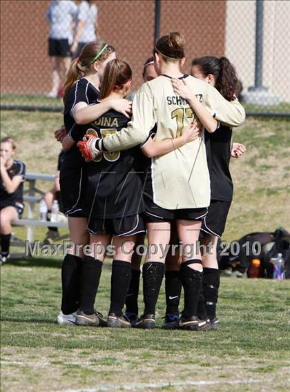 Thumbnail 2 in La Reina vs Oak Park  photogallery.