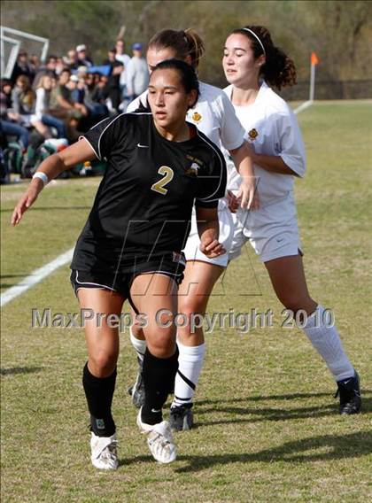 Thumbnail 3 in La Reina vs Oak Park  photogallery.
