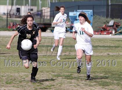 Thumbnail 1 in La Reina vs Oak Park  photogallery.