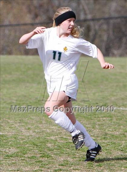 Thumbnail 3 in La Reina vs Oak Park  photogallery.