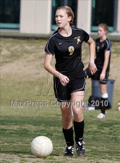 Thumbnail 1 in La Reina vs Oak Park  photogallery.