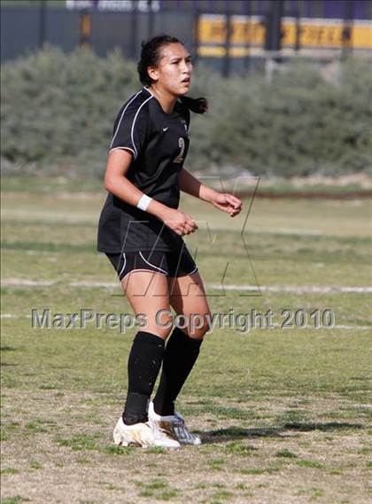 Thumbnail 2 in La Reina vs Oak Park  photogallery.