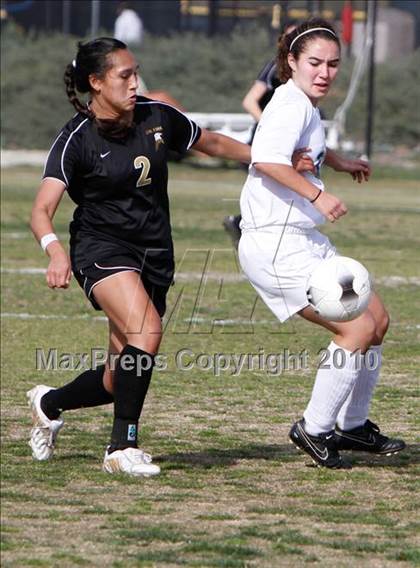 Thumbnail 2 in La Reina vs Oak Park  photogallery.