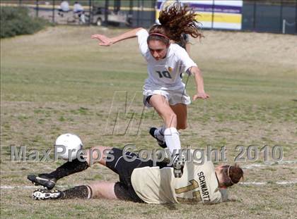 Thumbnail 1 in La Reina vs Oak Park  photogallery.