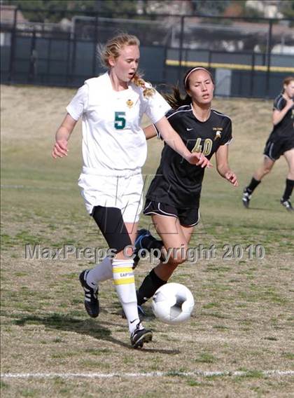Thumbnail 2 in La Reina vs Oak Park  photogallery.