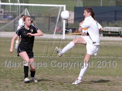 Thumbnail 3 in La Reina vs Oak Park  photogallery.