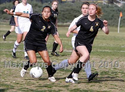 Thumbnail 1 in La Reina vs Oak Park  photogallery.