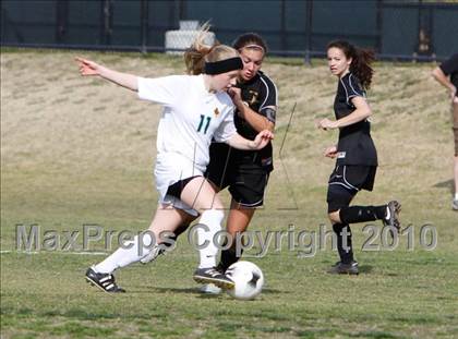 Thumbnail 1 in La Reina vs Oak Park  photogallery.
