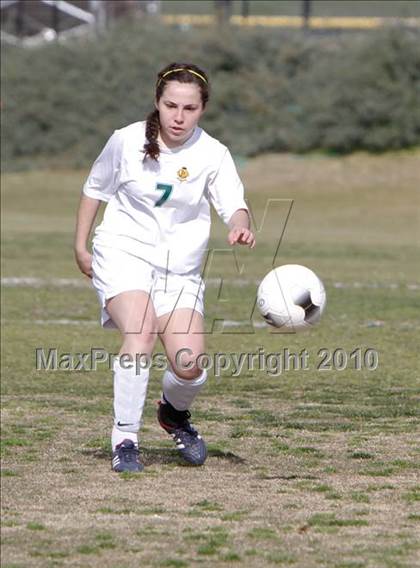 Thumbnail 3 in La Reina vs Oak Park  photogallery.