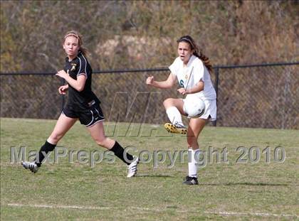 Thumbnail 3 in La Reina vs Oak Park  photogallery.