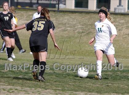 Thumbnail 1 in La Reina vs Oak Park  photogallery.