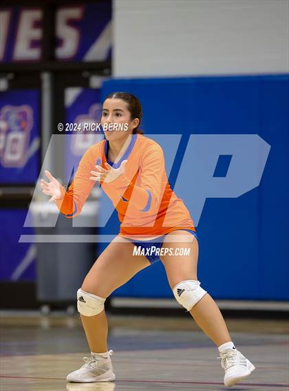 Thumbnail 2 in Grand Oaks vs The Woodlands photogallery.