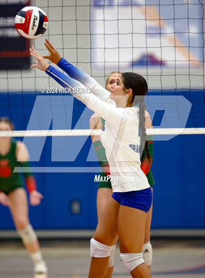 Thumbnail 2 in Grand Oaks vs The Woodlands photogallery.