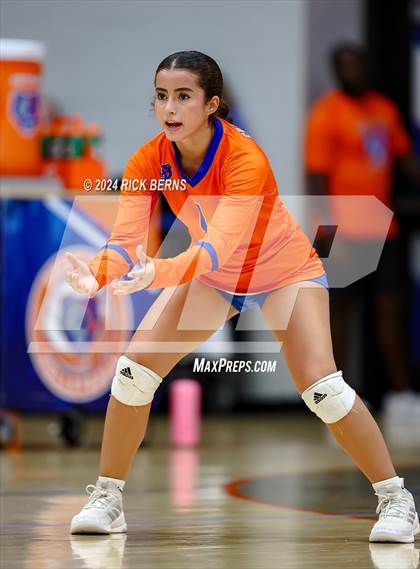 Thumbnail 1 in Grand Oaks vs The Woodlands photogallery.